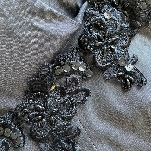 JOSEPH RIBKOFF. BLACK COCKTAIL DRESS. SIZE 6 - Picture 4 of 9